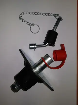 Battery master switch, twist type with lever 12/24V 150A M10