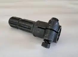 PTO shaft adapter 8-spline > 6-spline (1 3/8" z8 > 1 3/8" z6) with bolt lock